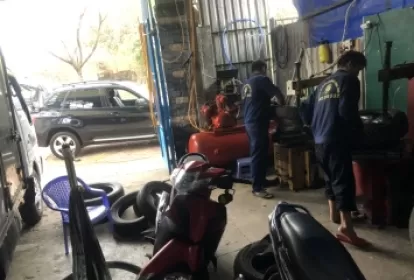 Vá vỏ lưu động 24/24 thủ dầu một bình dương và lân cận