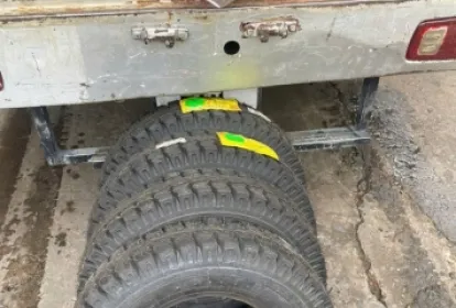 Dịch vụ vá vỏ cứu hộ vỏ xe,lốp xe và chuyên mua bán vỏ xe mới và vỏ xe đã qua sử dụng 0902235532