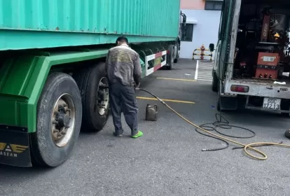 Lưu Động Vá Vỏ Thủ Dầu Một Bình Dương Và Lân Cận Hổ Trợ 24/24